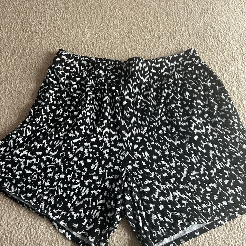 Avenue Black and White High Waist Women's Shorts